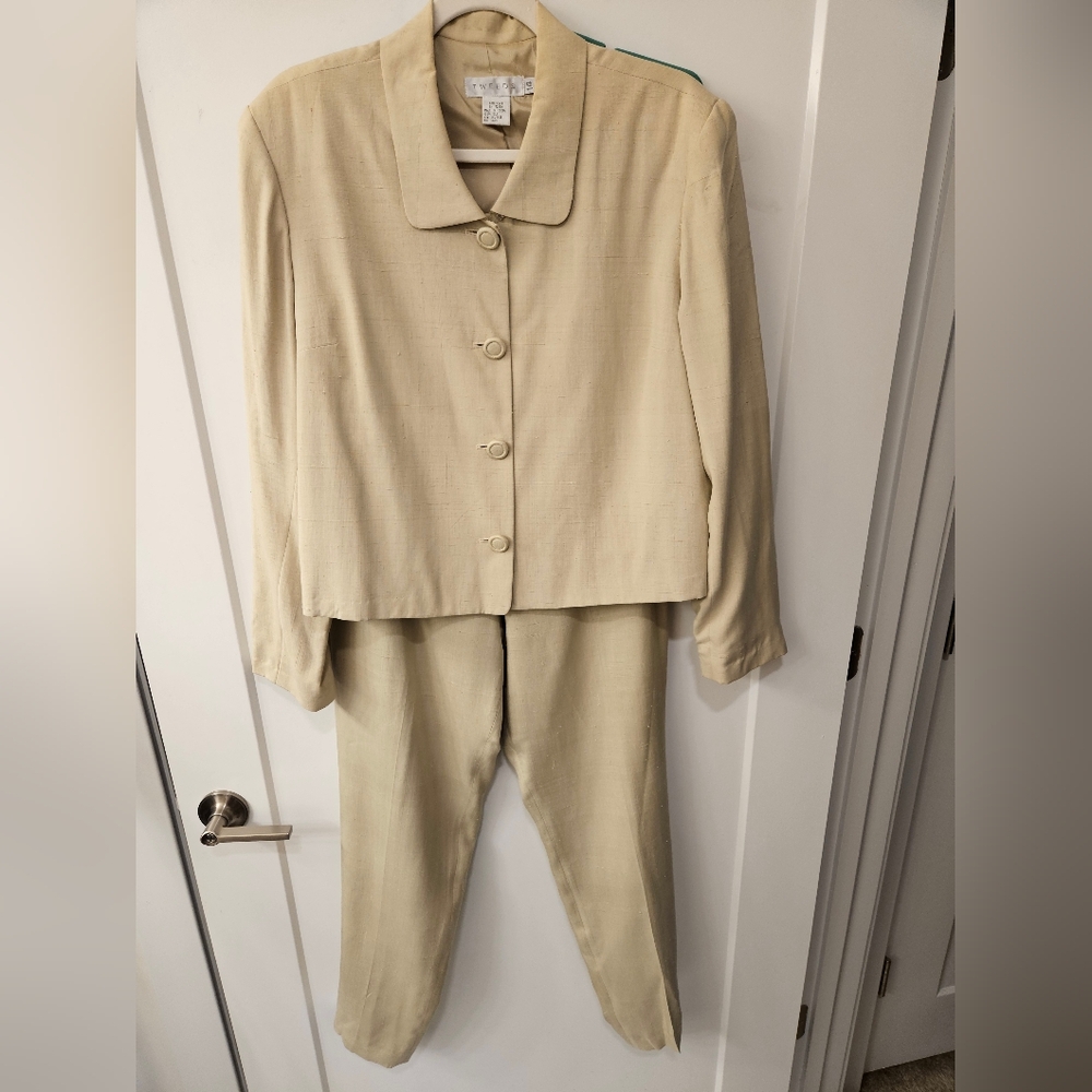 Vintage - Silk Tweeds Cream Pants Suit - Size 14